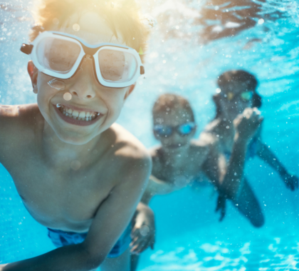 kids swimming